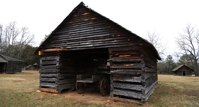 Shed & Wagon Used for Loading Corn | Historic Brattonsville